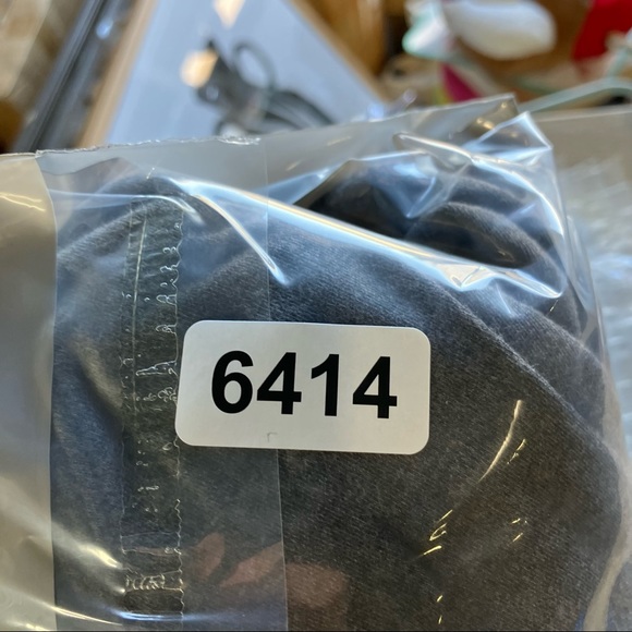 L.L. Bean Traditional Fit grey Turtleneck - Size medium - Picture 7 of 7